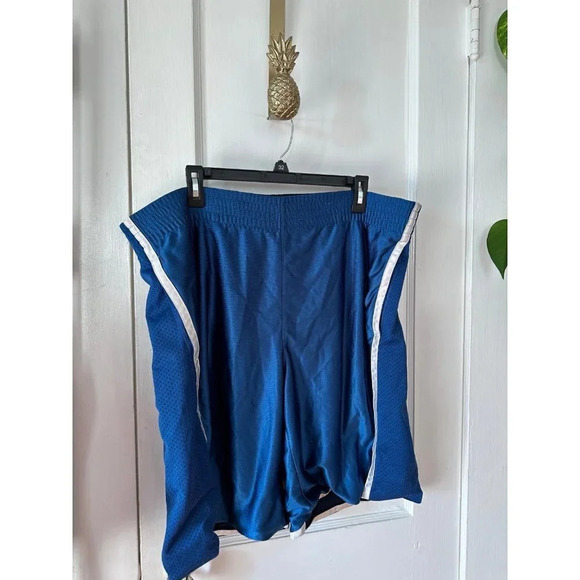 Men’s size Large blue basketball shorts - Picture 12 of 12
